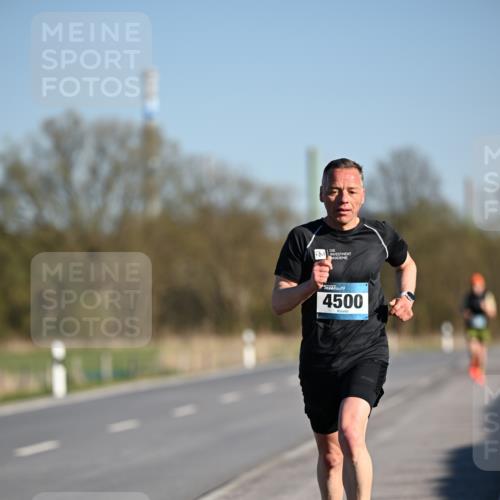 06.04.2025 - 44. Internationalen Wilhelmsburger Insellauf Dr. Thomas Lammeyer http://msf.ph/oto/7549610 06.04.2025 09:18:09 Laufen 4500 meine-sportfotos.de