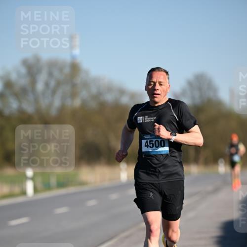 06.04.2025 - 44. Internationalen Wilhelmsburger Insellauf Dr. Thomas Lammeyer http://msf.ph/oto/7549613 06.04.2025 09:18:09 Laufen 4500 meine-sportfotos.de