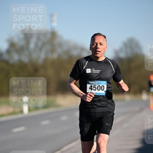 06.04.2025 - 44. Internationalen Wilhelmsburger Insellauf Dr. Thomas Lammeyer http://msf.ph/oto/7549616 06.04.2025 09:18:09 Laufen 4500 meine-sportfotos.de