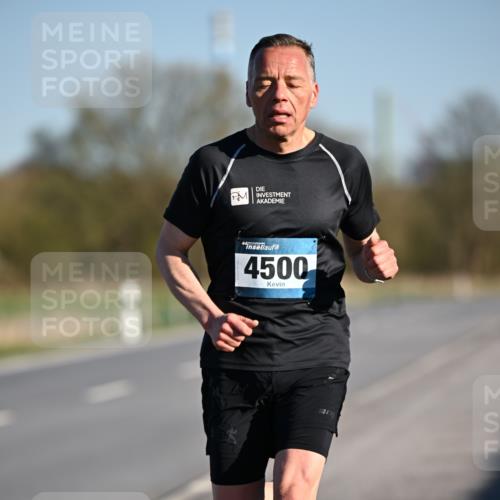 06.04.2025 - 44. Internationalen Wilhelmsburger Insellauf Dr. Thomas Lammeyer http://msf.ph/oto/7549621 06.04.2025 09:18:10 Laufen 4500 meine-sportfotos.de
