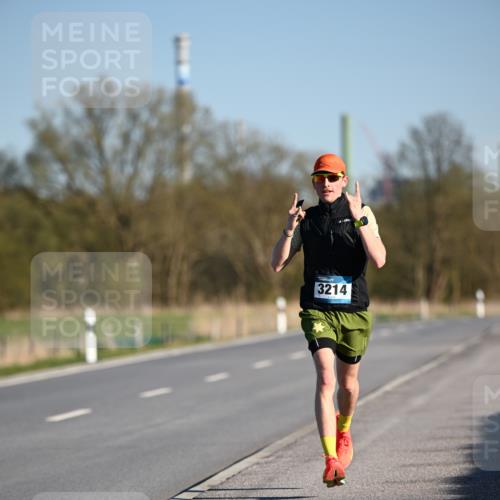 06.04.2025 - 44. Internationalen Wilhelmsburger Insellauf Dr. Thomas Lammeyer http://msf.ph/oto/7549624 06.04.2025 09:18:19 Laufen 3214 meine-sportfotos.de