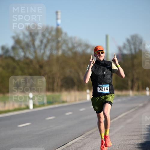 06.04.2025 - 44. Internationalen Wilhelmsburger Insellauf Dr. Thomas Lammeyer http://msf.ph/oto/7549626 06.04.2025 09:18:19 Laufen 3214 meine-sportfotos.de