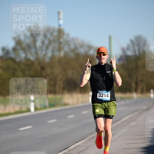 06.04.2025 - 44. Internationalen Wilhelmsburger Insellauf Dr. Thomas Lammeyer http://msf.ph/oto/7549628 06.04.2025 09:18:20 Laufen 3214 meine-sportfotos.de