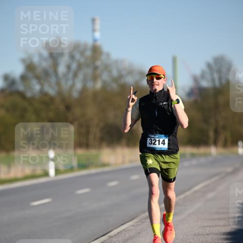 06.04.2025 - 44. Internationalen Wilhelmsburger Insellauf Dr. Thomas Lammeyer http://msf.ph/oto/7549629 06.04.2025 09:18:20 Laufen 3214 meine-sportfotos.de