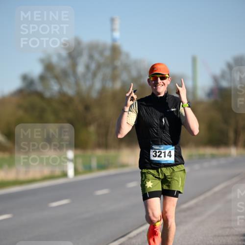 06.04.2025 - 44. Internationalen Wilhelmsburger Insellauf Dr. Thomas Lammeyer http://msf.ph/oto/7549633 06.04.2025 09:18:20 Laufen 3214 meine-sportfotos.de