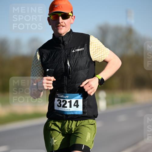 06.04.2025 - 44. Internationalen Wilhelmsburger Insellauf Dr. Thomas Lammeyer http://msf.ph/oto/7549646 06.04.2025 09:18:22 Laufen 3214 meine-sportfotos.de