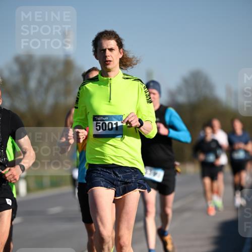 06.04.2025 - 44. Internationalen Wilhelmsburger Insellauf Dr. Thomas Lammeyer http://msf.ph/oto/7549701 06.04.2025 09:19:00 Laufen 5001 meine-sportfotos.de