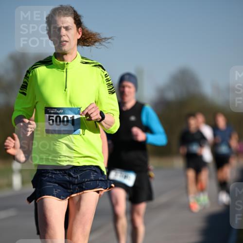 06.04.2025 - 44. Internationalen Wilhelmsburger Insellauf Dr. Thomas Lammeyer http://msf.ph/oto/7549704 06.04.2025 09:19:01 Laufen 5001 meine-sportfotos.de