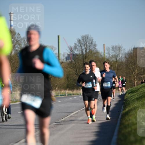 06.04.2025 - 44. Internationalen Wilhelmsburger Insellauf Dr. Thomas Lammeyer http://msf.ph/oto/7549707 06.04.2025 09:19:02 Laufen 3457 meine-sportfotos.de