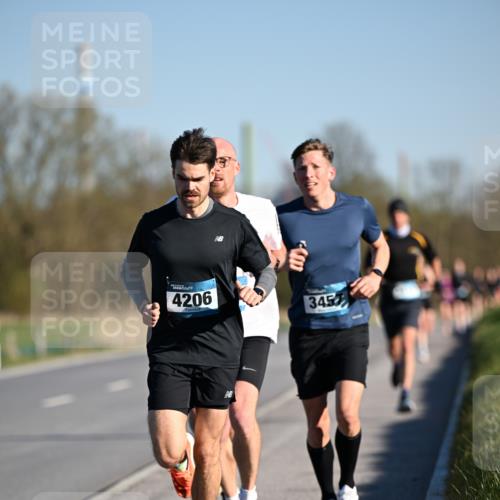 06.04.2025 - 44. Internationalen Wilhelmsburger Insellauf Dr. Thomas Lammeyer http://msf.ph/oto/7549736 06.04.2025 09:19:06 Laufen 4206, 345 meine-sportfotos.de