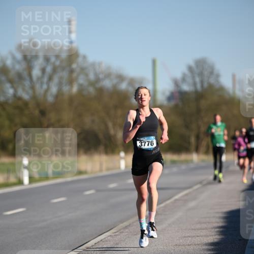 06.04.2025 - 44. Internationalen Wilhelmsburger Insellauf Dr. Thomas Lammeyer http://msf.ph/oto/7549767 06.04.2025 09:19:17 Laufen 3776 meine-sportfotos.de