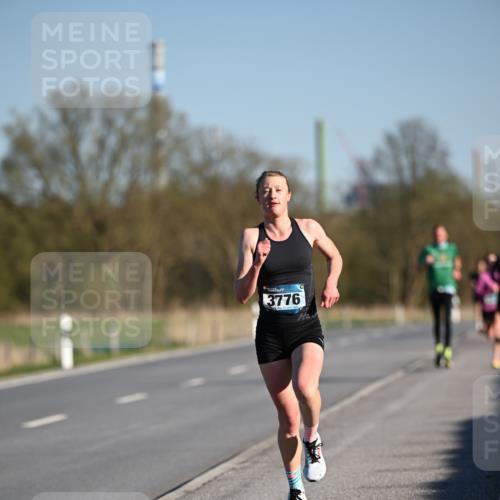 06.04.2025 - 44. Internationalen Wilhelmsburger Insellauf Dr. Thomas Lammeyer http://msf.ph/oto/7549772 06.04.2025 09:19:18 Laufen 3776 meine-sportfotos.de