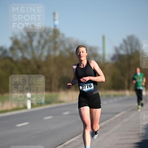 06.04.2025 - 44. Internationalen Wilhelmsburger Insellauf Dr. Thomas Lammeyer http://msf.ph/oto/7549776 06.04.2025 09:19:19 Laufen 3776 meine-sportfotos.de