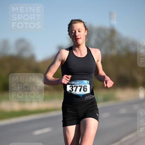 06.04.2025 - 44. Internationalen Wilhelmsburger Insellauf Dr. Thomas Lammeyer http://msf.ph/oto/7549790 06.04.2025 09:19:20 Laufen 3776 meine-sportfotos.de