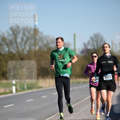 06.04.2025 - 44. Internationalen Wilhelmsburger Insellauf Dr. Thomas Lammeyer http://msf.ph/oto/7549801 06.04.2025 09:19:27 Laufen 492, 3522 meine-sportfotos.de