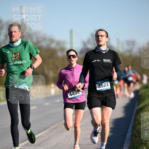 06.04.2025 - 44. Internationalen Wilhelmsburger Insellauf Dr. Thomas Lammeyer http://msf.ph/oto/7549807 06.04.2025 09:19:28 Laufen 449, 3522 meine-sportfotos.de