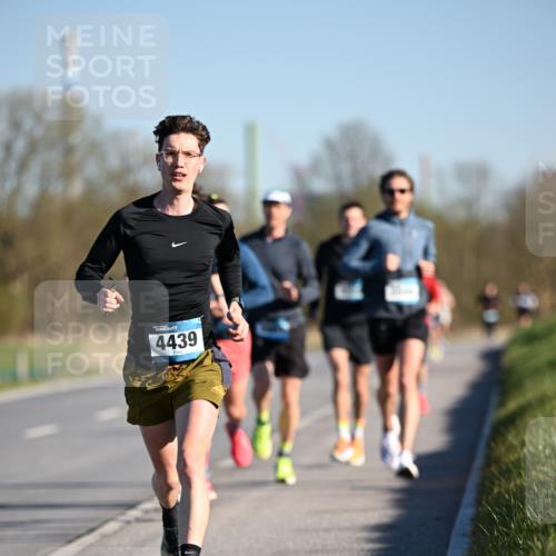 06.04.2025 - 44. Internationalen Wilhelmsburger Insellauf Dr. Thomas Lammeyer http://msf.ph/oto/7549841 06.04.2025 09:19:39 Laufen 4439 meine-sportfotos.de