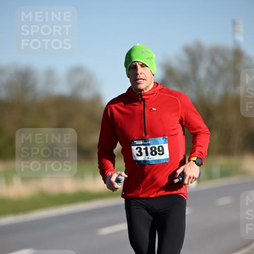 06.04.2025 - 44. Internationalen Wilhelmsburger Insellauf Dr. Thomas Lammeyer http://msf.ph/oto/7549887 06.04.2025 09:19:48 Laufen 3189 meine-sportfotos.de