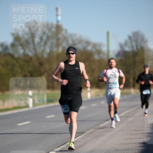 06.04.2025 - 44. Internationalen Wilhelmsburger Insellauf Dr. Thomas Lammeyer http://msf.ph/oto/7549892 06.04.2025 09:20:00 Laufen 739, 4570 meine-sportfotos.de