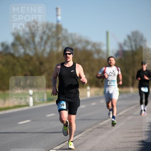 06.04.2025 - 44. Internationalen Wilhelmsburger Insellauf Dr. Thomas Lammeyer http://msf.ph/oto/7549893 06.04.2025 09:20:01 Laufen 139 meine-sportfotos.de