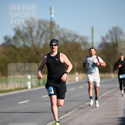 06.04.2025 - 44. Internationalen Wilhelmsburger Insellauf Dr. Thomas Lammeyer http://msf.ph/oto/7549895 06.04.2025 09:20:01 Laufen 139 meine-sportfotos.de