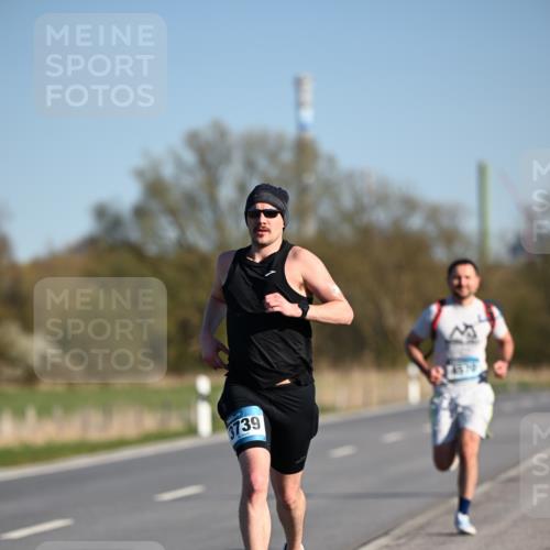 06.04.2025 - 44. Internationalen Wilhelmsburger Insellauf Dr. Thomas Lammeyer http://msf.ph/oto/7549899 06.04.2025 09:20:01 Laufen 3739 meine-sportfotos.de