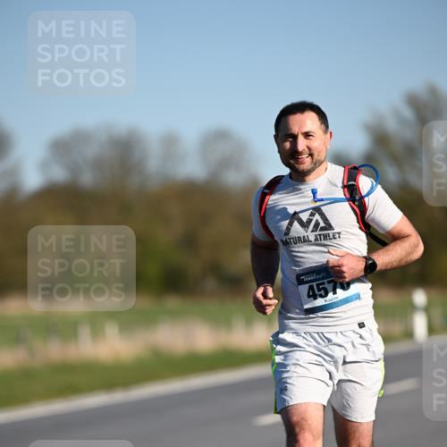 06.04.2025 - 44. Internationalen Wilhelmsburger Insellauf Dr. Thomas Lammeyer http://msf.ph/oto/7549922 06.04.2025 09:20:05 Laufen 4570 meine-sportfotos.de