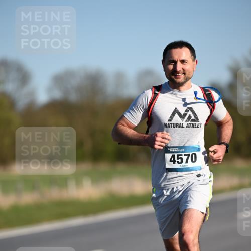 06.04.2025 - 44. Internationalen Wilhelmsburger Insellauf Dr. Thomas Lammeyer http://msf.ph/oto/7549924 06.04.2025 09:20:05 Laufen 4570 meine-sportfotos.de