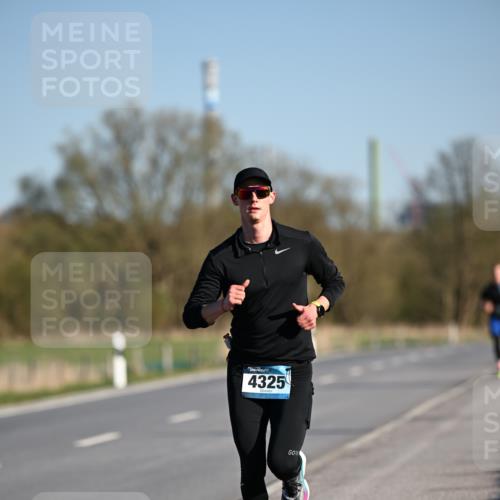 06.04.2025 - 44. Internationalen Wilhelmsburger Insellauf Dr. Thomas Lammeyer http://msf.ph/oto/7549927 06.04.2025 09:20:07 Laufen 4325 meine-sportfotos.de