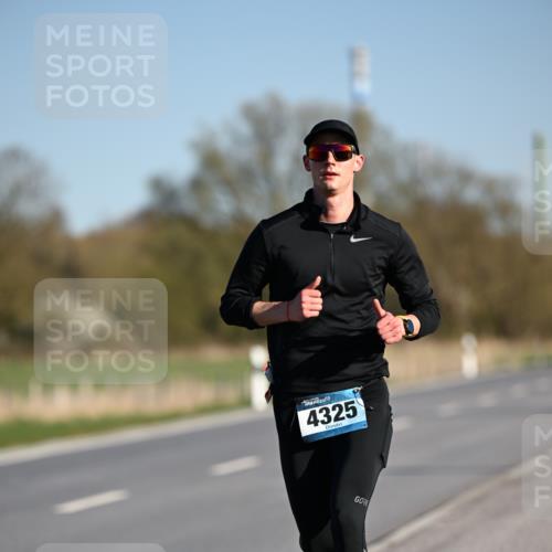 06.04.2025 - 44. Internationalen Wilhelmsburger Insellauf Dr. Thomas Lammeyer http://msf.ph/oto/7549934 06.04.2025 09:20:08 Laufen 4325 meine-sportfotos.de