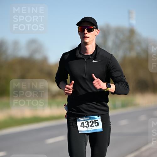 06.04.2025 - 44. Internationalen Wilhelmsburger Insellauf Dr. Thomas Lammeyer http://msf.ph/oto/7549940 06.04.2025 09:20:09 Laufen 4325 meine-sportfotos.de