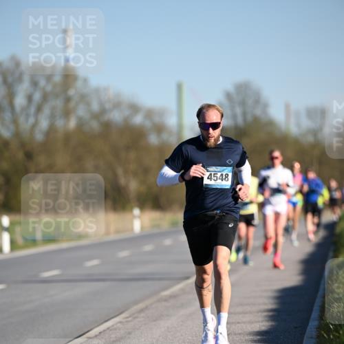 06.04.2025 - 44. Internationalen Wilhelmsburger Insellauf Dr. Thomas Lammeyer http://msf.ph/oto/7549941 06.04.2025 09:20:13 Laufen 4548 meine-sportfotos.de