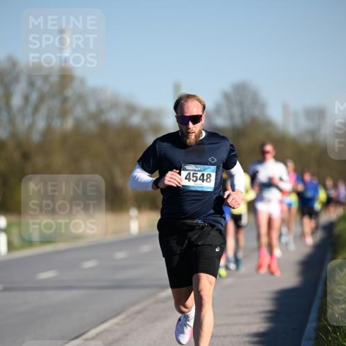 06.04.2025 - 44. Internationalen Wilhelmsburger Insellauf Dr. Thomas Lammeyer http://msf.ph/oto/7549947 06.04.2025 09:20:14 Laufen 4548 meine-sportfotos.de