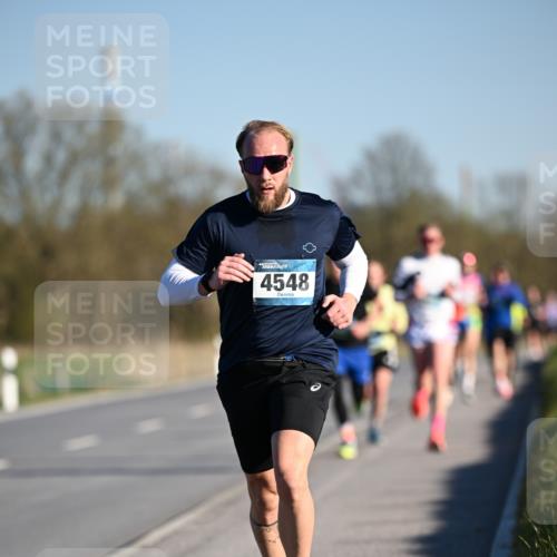 06.04.2025 - 44. Internationalen Wilhelmsburger Insellauf Dr. Thomas Lammeyer http://msf.ph/oto/7549951 06.04.2025 09:20:14 Laufen 4548 meine-sportfotos.de