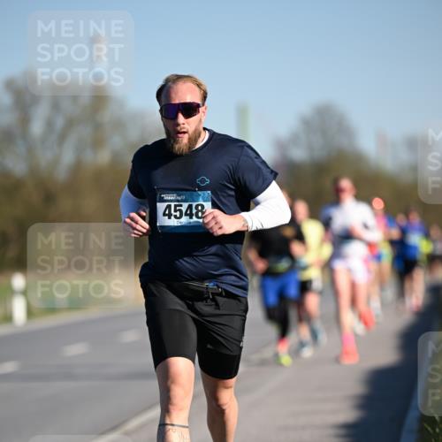 06.04.2025 - 44. Internationalen Wilhelmsburger Insellauf Dr. Thomas Lammeyer http://msf.ph/oto/7549954 06.04.2025 09:20:14 Laufen 4548 meine-sportfotos.de