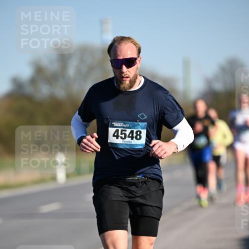 06.04.2025 - 44. Internationalen Wilhelmsburger Insellauf Dr. Thomas Lammeyer http://msf.ph/oto/7549958 06.04.2025 09:20:15 Laufen 4548 meine-sportfotos.de