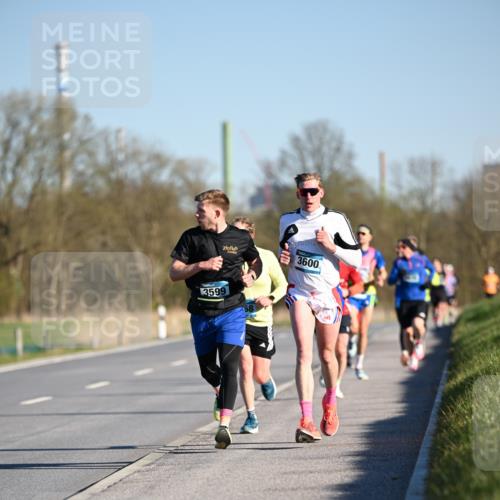 06.04.2025 - 44. Internationalen Wilhelmsburger Insellauf Dr. Thomas Lammeyer http://msf.ph/oto/7549961 06.04.2025 09:20:17 Laufen 3599, 3600 meine-sportfotos.de