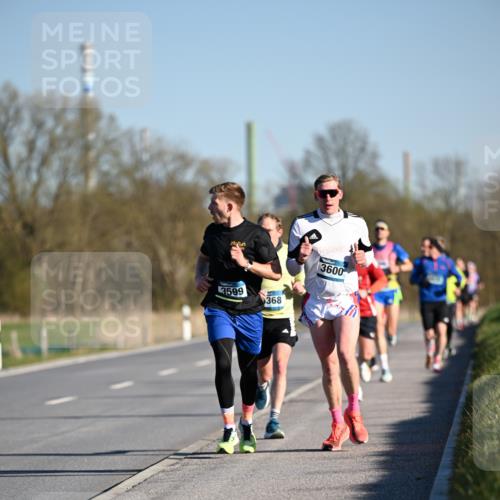 06.04.2025 - 44. Internationalen Wilhelmsburger Insellauf Dr. Thomas Lammeyer http://msf.ph/oto/7549963 06.04.2025 09:20:17 Laufen 3600, 3599, 368 meine-sportfotos.de