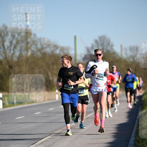06.04.2025 - 44. Internationalen Wilhelmsburger Insellauf Dr. Thomas Lammeyer http://msf.ph/oto/7549964 06.04.2025 09:20:17 Laufen 3599, 368, 3600 meine-sportfotos.de