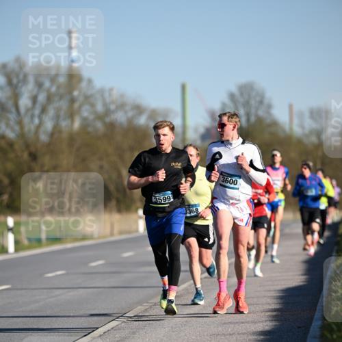 06.04.2025 - 44. Internationalen Wilhelmsburger Insellauf Dr. Thomas Lammeyer http://msf.ph/oto/7549966 06.04.2025 09:20:17 Laufen  meine-sportfotos.de