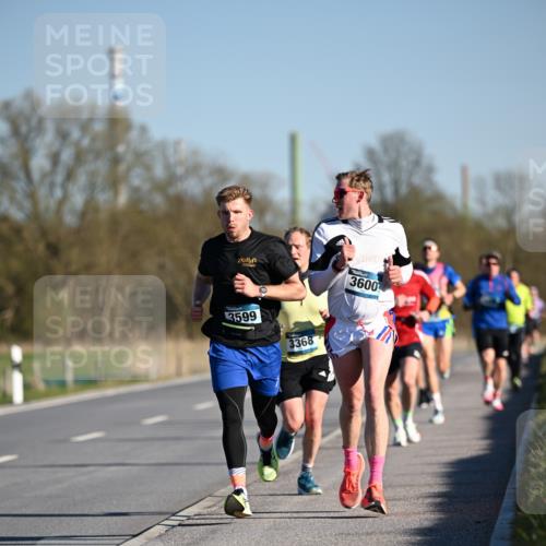 06.04.2025 - 44. Internationalen Wilhelmsburger Insellauf Dr. Thomas Lammeyer http://msf.ph/oto/7549969 06.04.2025 09:20:18 Laufen 3600, 3599, 3368 meine-sportfotos.de