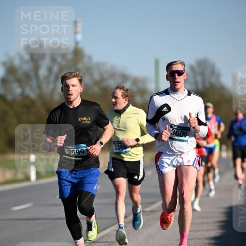 06.04.2025 - 44. Internationalen Wilhelmsburger Insellauf Dr. Thomas Lammeyer http://msf.ph/oto/7549979 06.04.2025 09:20:19 Laufen 3599, 3366, 3600 meine-sportfotos.de