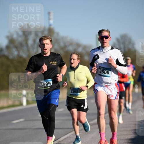 06.04.2025 - 44. Internationalen Wilhelmsburger Insellauf Dr. Thomas Lammeyer http://msf.ph/oto/7549980 06.04.2025 09:20:19 Laufen 3599, 3368, 3600 meine-sportfotos.de
