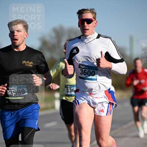 06.04.2025 - 44. Internationalen Wilhelmsburger Insellauf Dr. Thomas Lammeyer http://msf.ph/oto/7549989 06.04.2025 09:20:21 Laufen 3599, 336, 3600 meine-sportfotos.de