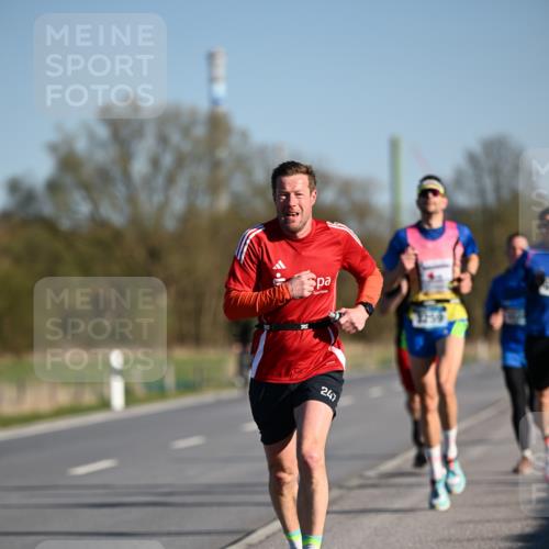 06.04.2025 - 44. Internationalen Wilhelmsburger Insellauf Dr. Thomas Lammeyer http://msf.ph/oto/7549992 06.04.2025 09:20:23 Laufen 247 meine-sportfotos.de