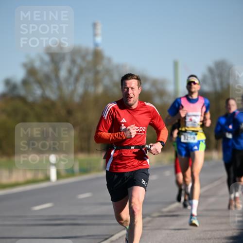 06.04.2025 - 44. Internationalen Wilhelmsburger Insellauf Dr. Thomas Lammeyer http://msf.ph/oto/7549993 06.04.2025 09:20:23 Laufen 247 meine-sportfotos.de