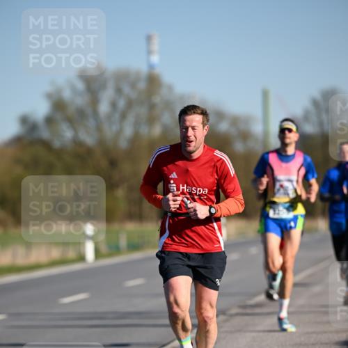 06.04.2025 - 44. Internationalen Wilhelmsburger Insellauf Dr. Thomas Lammeyer http://msf.ph/oto/7549994 06.04.2025 09:20:23 Laufen  meine-sportfotos.de