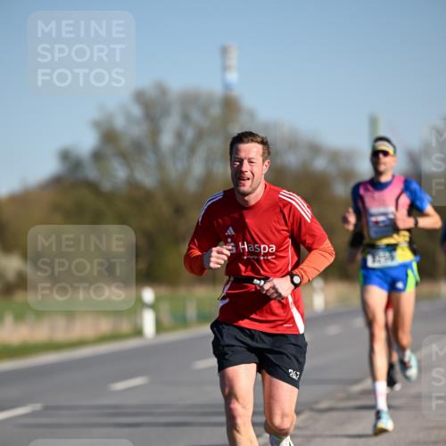 06.04.2025 - 44. Internationalen Wilhelmsburger Insellauf Dr. Thomas Lammeyer http://msf.ph/oto/7549996 06.04.2025 09:20:24 Laufen 247 meine-sportfotos.de