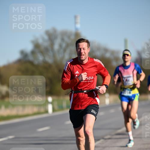 06.04.2025 - 44. Internationalen Wilhelmsburger Insellauf Dr. Thomas Lammeyer http://msf.ph/oto/7549997 06.04.2025 09:20:24 Laufen 247 meine-sportfotos.de