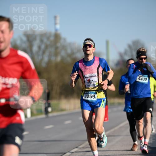 06.04.2025 - 44. Internationalen Wilhelmsburger Insellauf Dr. Thomas Lammeyer http://msf.ph/oto/7550002 06.04.2025 09:20:25 Laufen 3259, 4430 meine-sportfotos.de